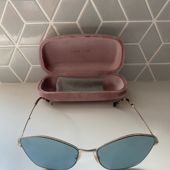Miu Miu silver rim sunglasses - Picture 4 of 4